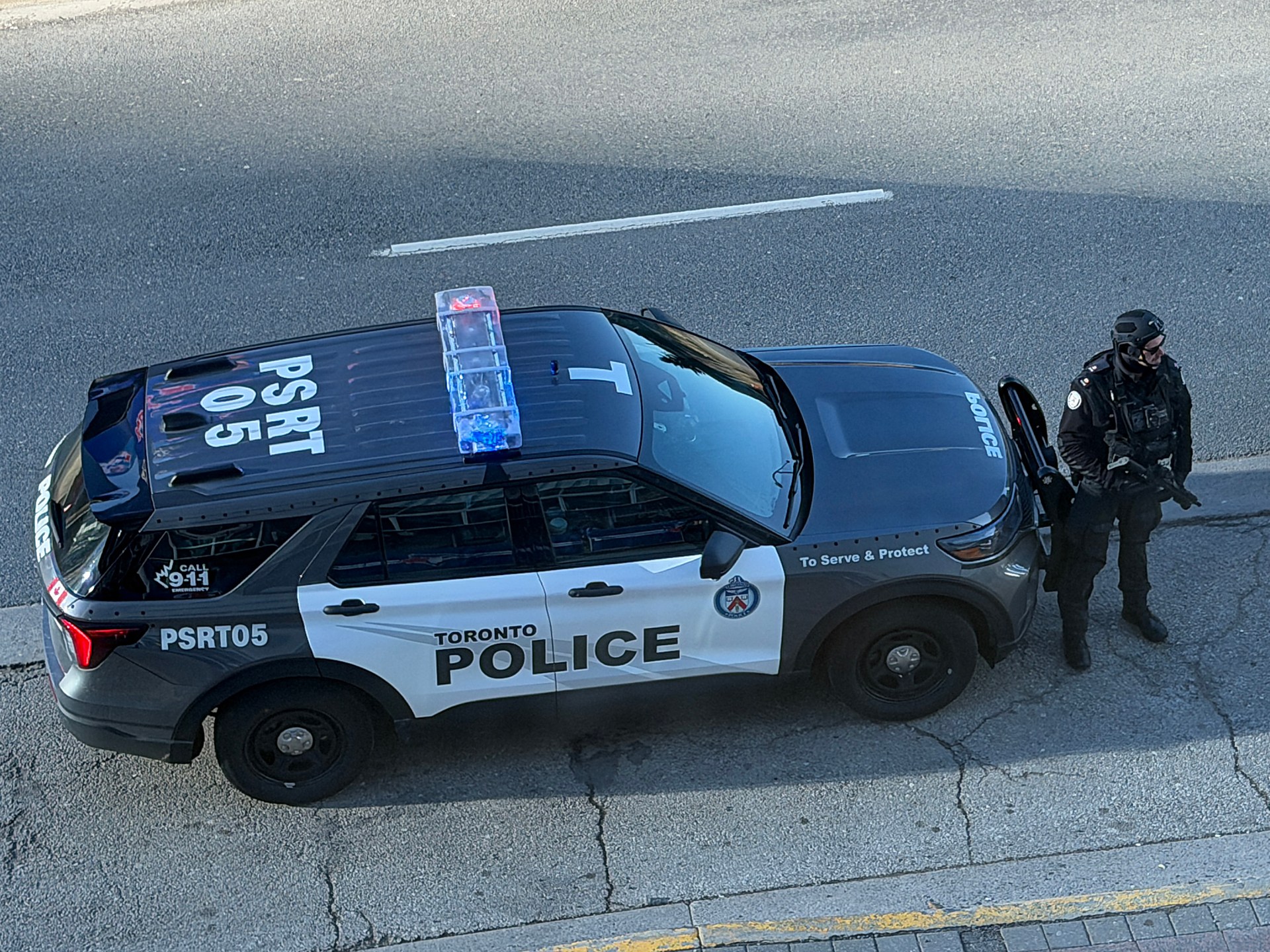 Three dead, including officer, in Montreal shooting