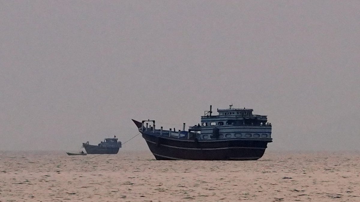 Oman Hormuz talks begin in Tehran as US-Iran strikes continue