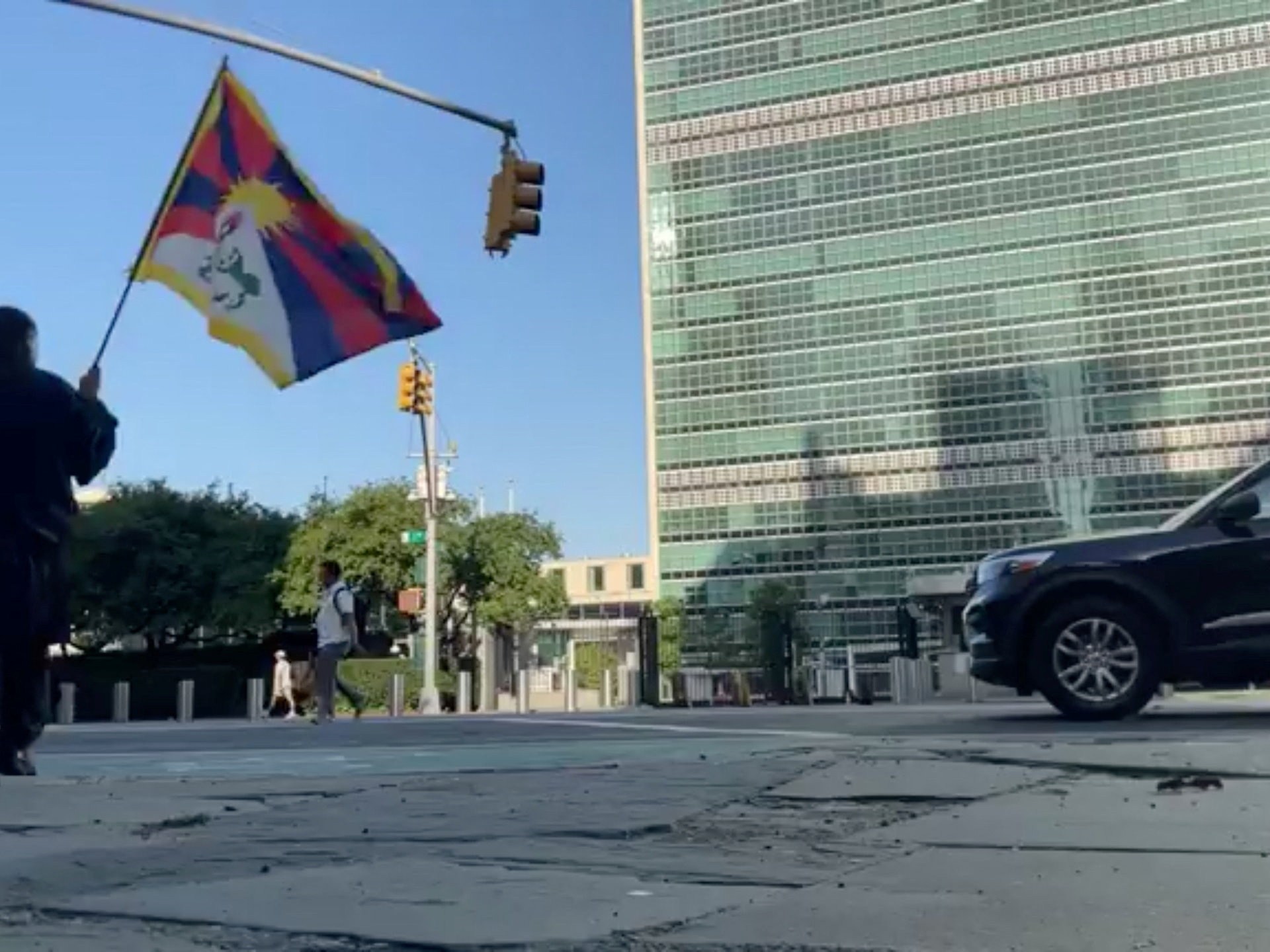 Man dies after self-immolation outside UN headquarters in New York