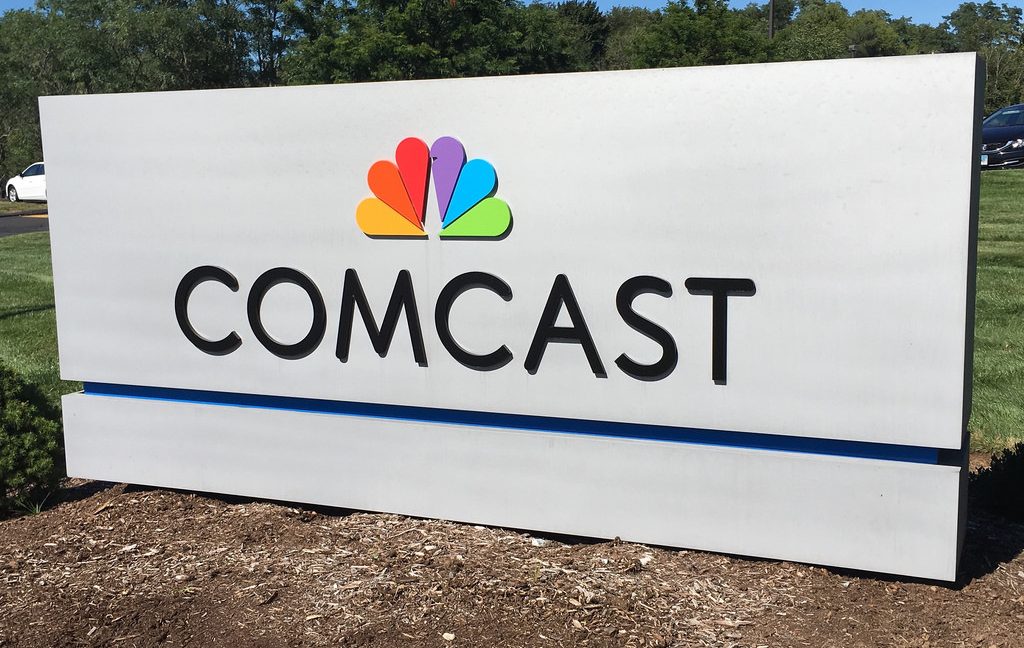 Comcast plans split of media assets from broadband business