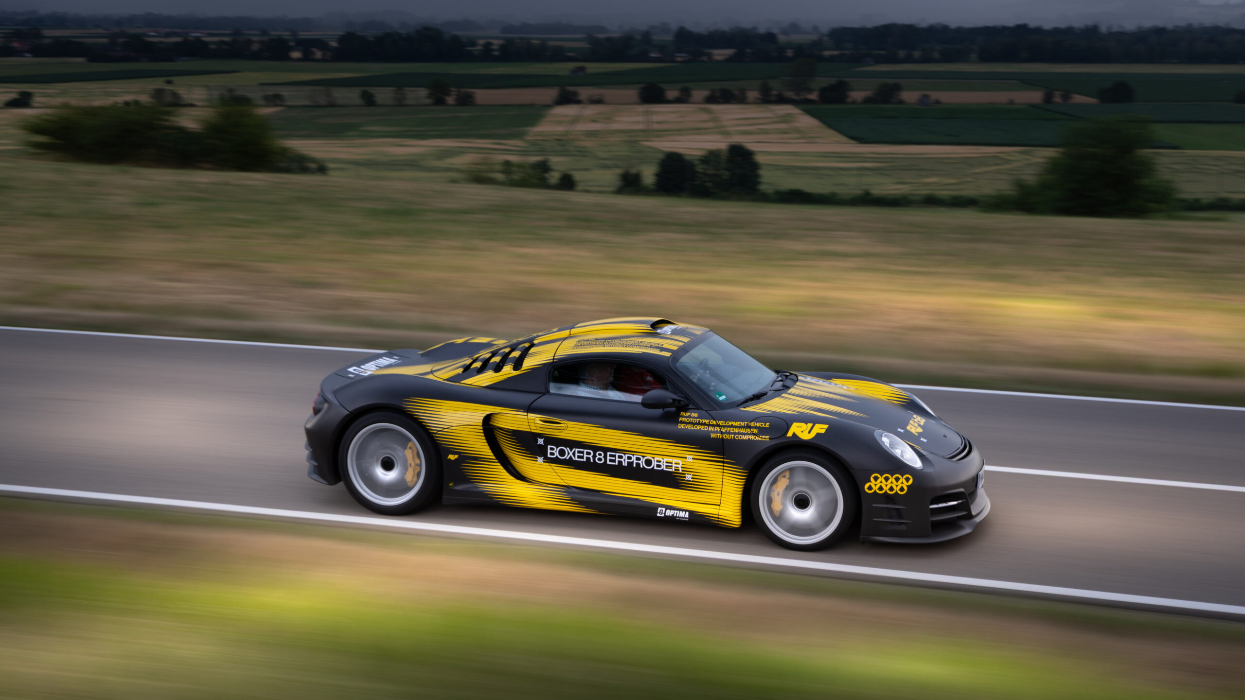 Ruf runs 1,000-hp flat-eight at Goodwood