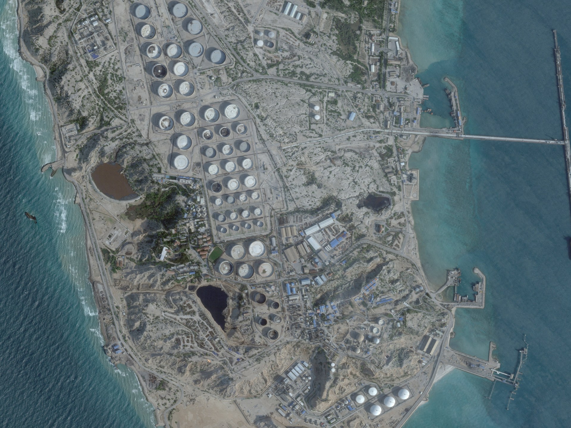 Trump threatens Kharg Island seizure as Iran fighting escalates