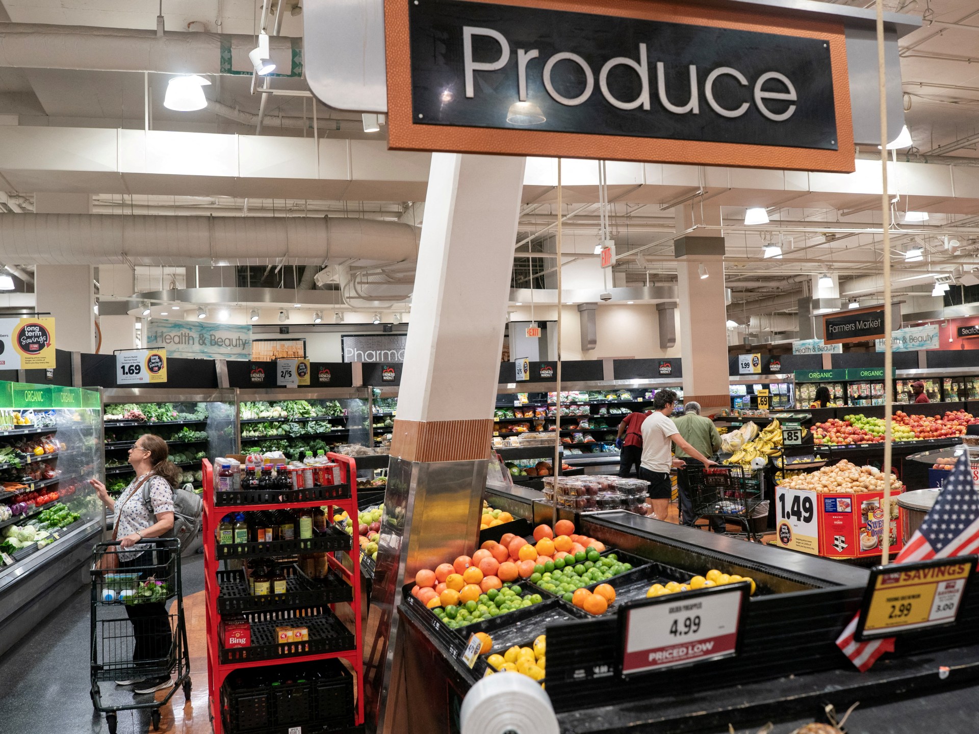 US consumer confidence falls to 12-year low in September