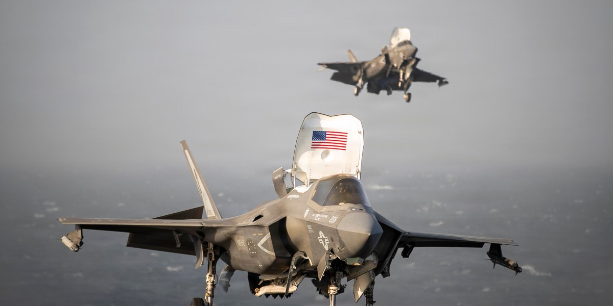 U.S. and Iran trade strikes as Oman route challenges Hormuz control