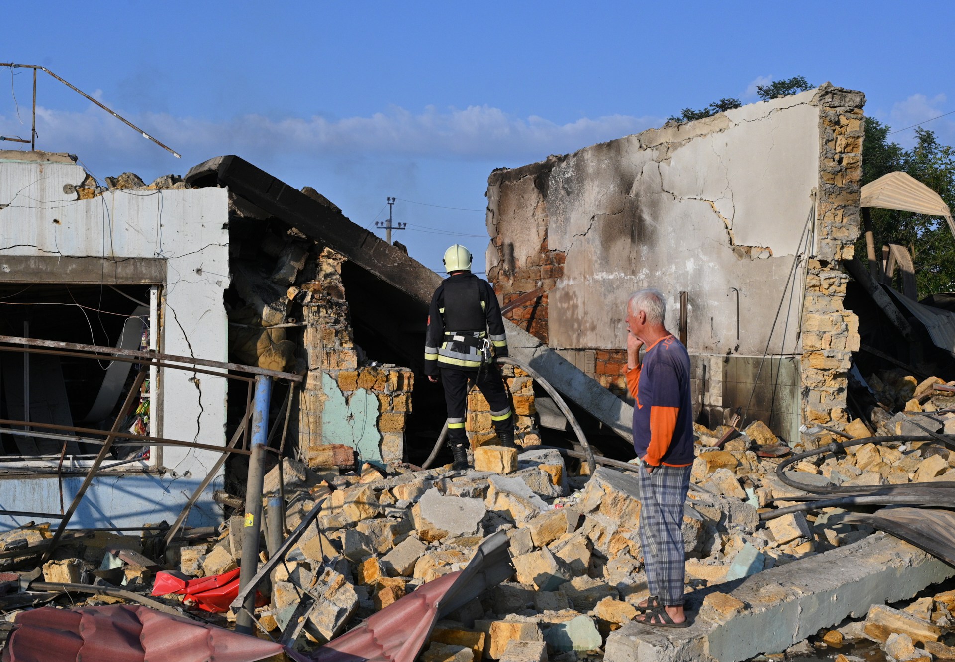 Russian strikes hit Ukrainian ports as defense protests spread