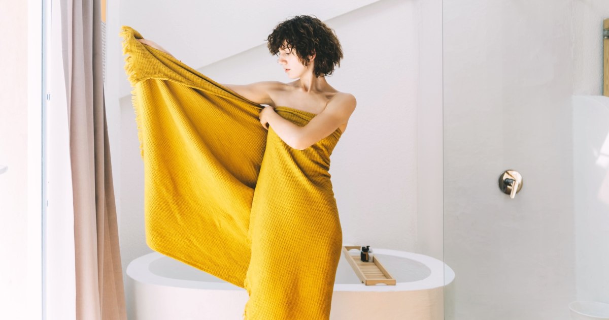 Bath sheets vs regular towels: size is the main difference