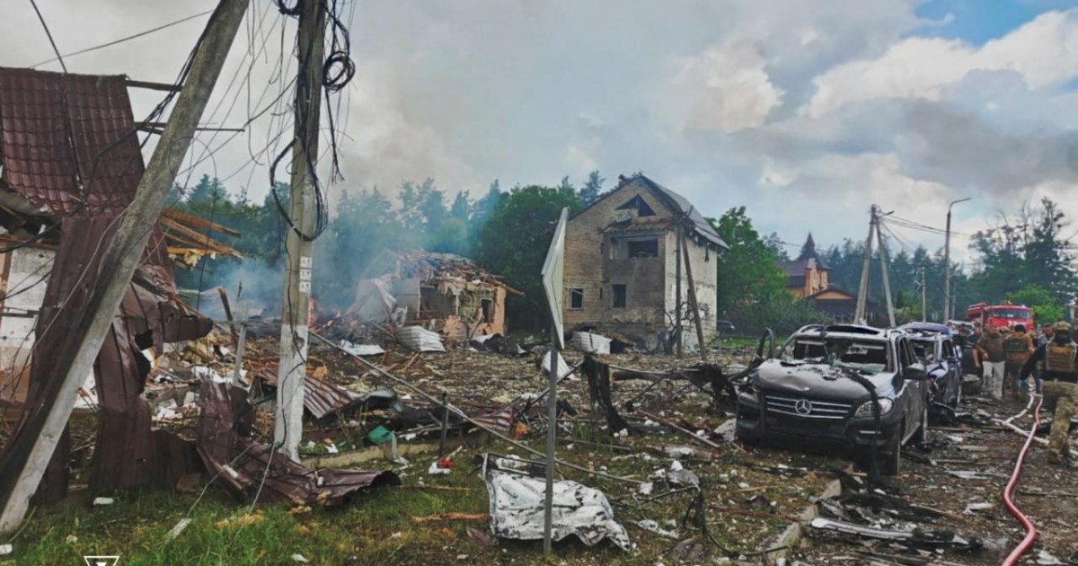 Ukraine Russia attacks kill at least 17 as strikes hit Kyiv region and Kirov