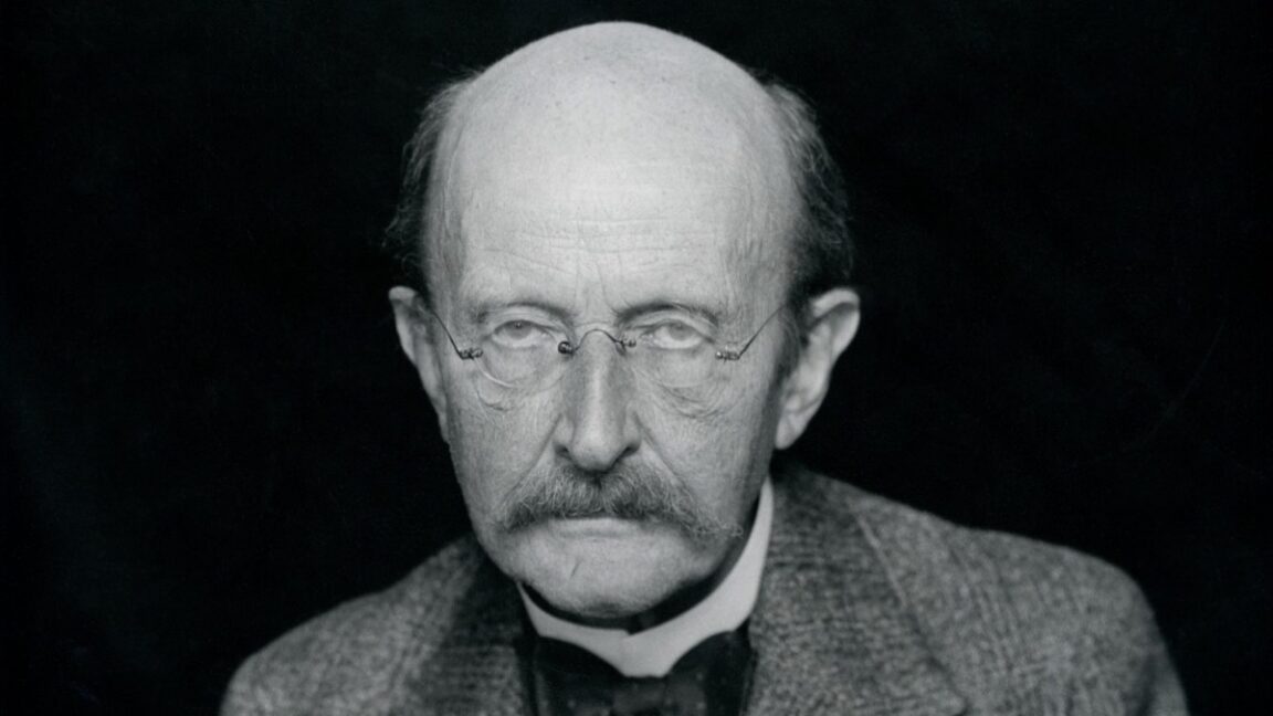 Historians question retractions of two Max Planck papers