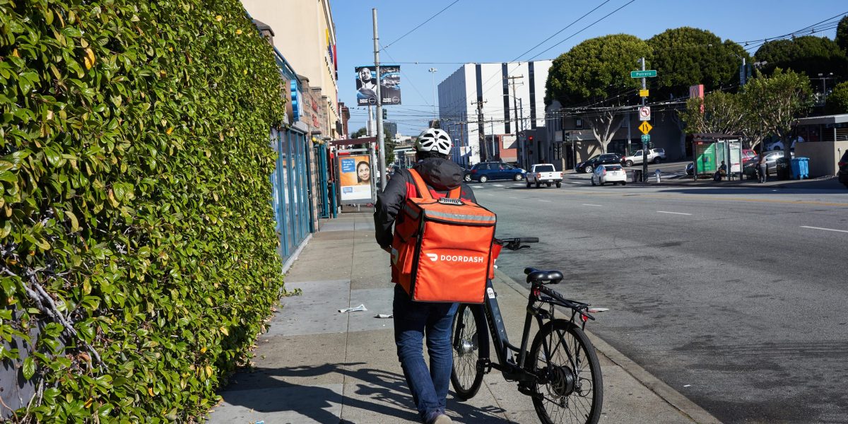 DoorDash adds AI ordering tool that can build carts from photos