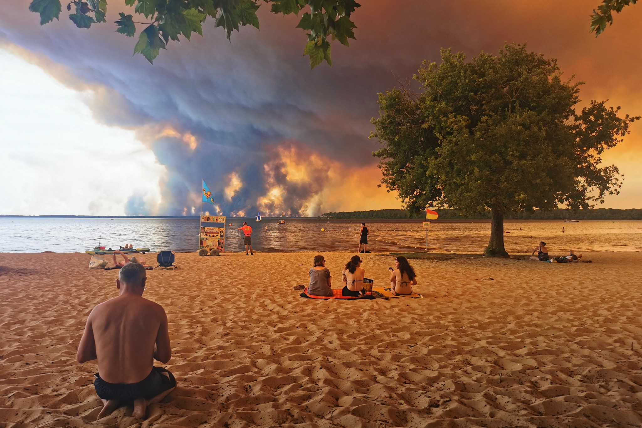 France wildfire lightning cloud sparks new fires in Gironde