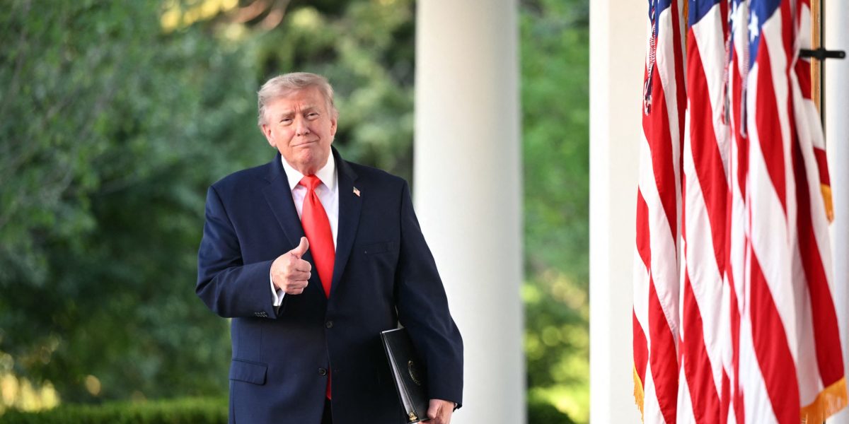Trump presses gas retailers to cut prices to $2.50 a gallon