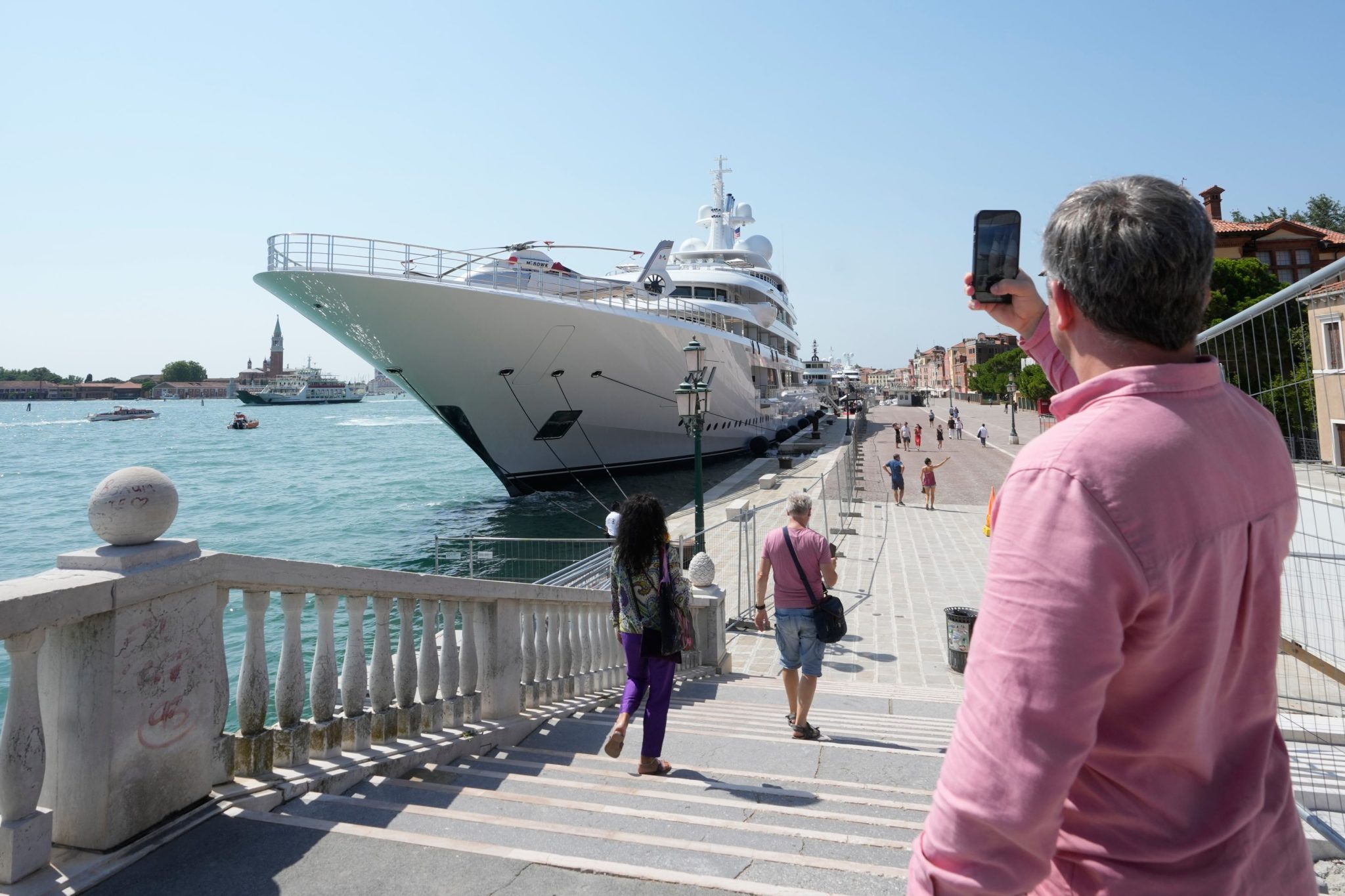 Protesters confront US envoy’s yacht during Venice diplomacy tour