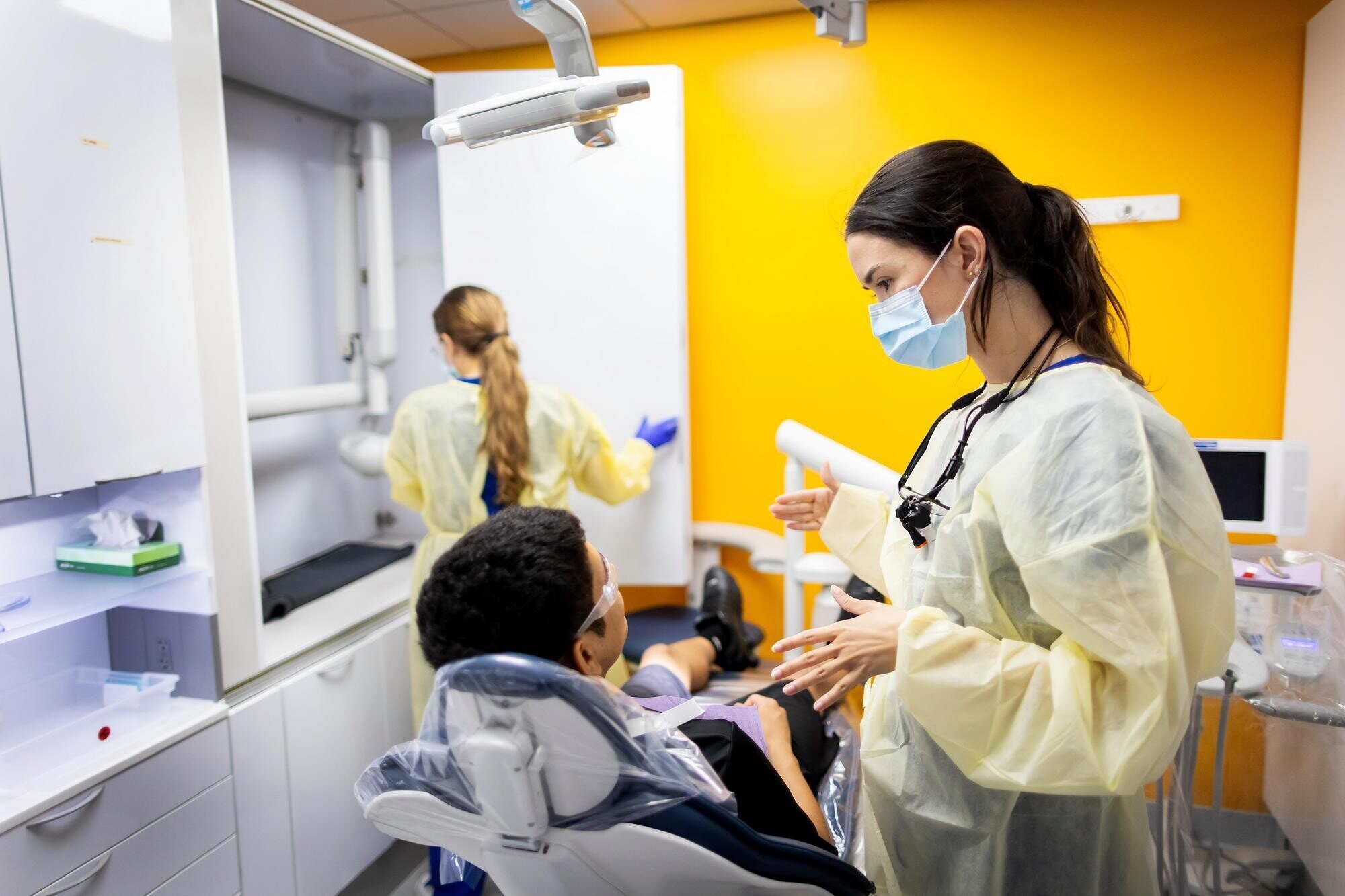 Dentists administering vaccines draw mixed patient views in Penn study