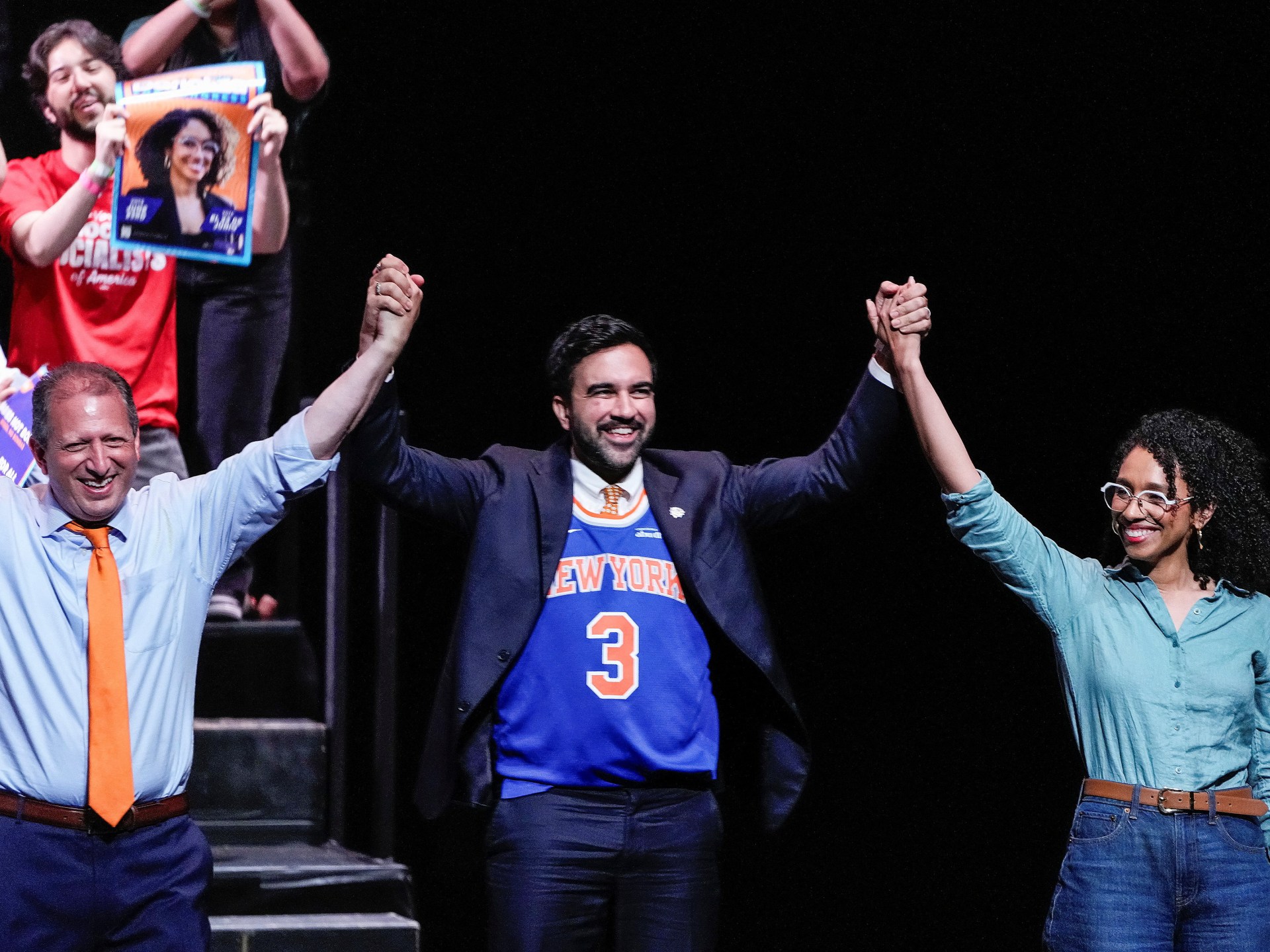 New York Democratic primaries test progressives and House control