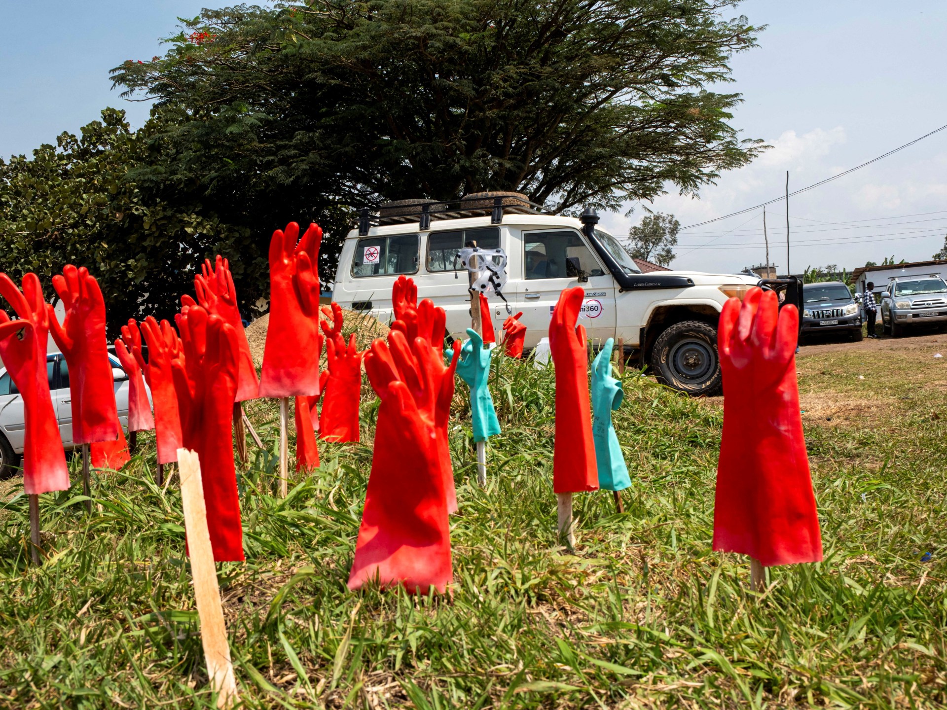 Ebola cases pass 2,000 in Congo as Ituri health workers strike