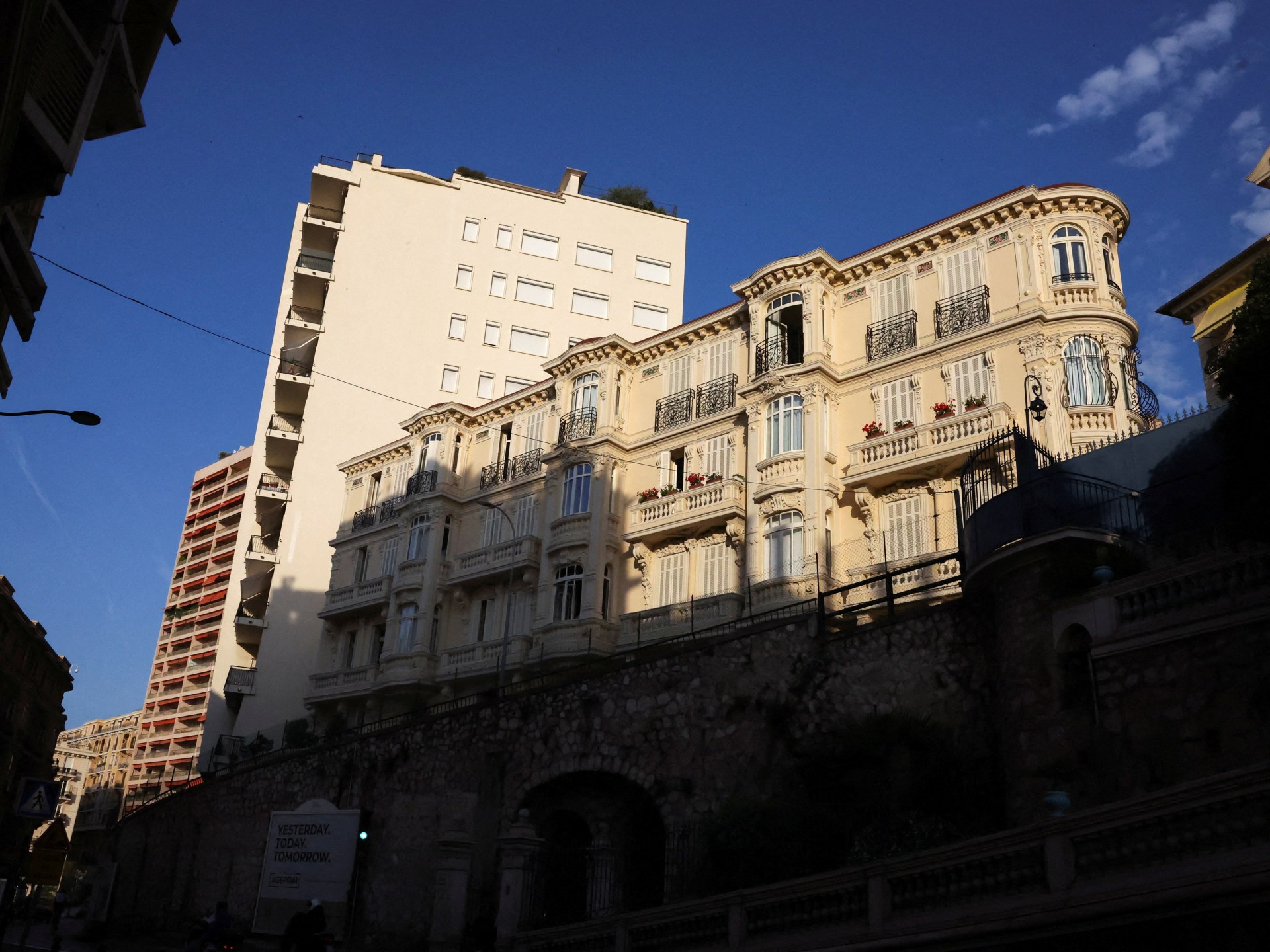 Monaco hunts bomb suspect after Ukrainian tycoon hurt in blast
