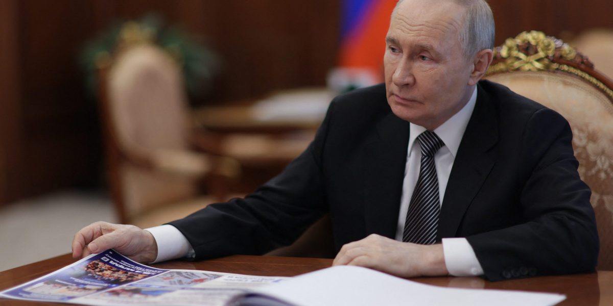 Russia’s war economy is straining as battlefield costs rise, report says